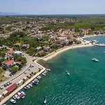 Дом отдыха House With A Parking Space - Mulo, Zadar - 16527 *